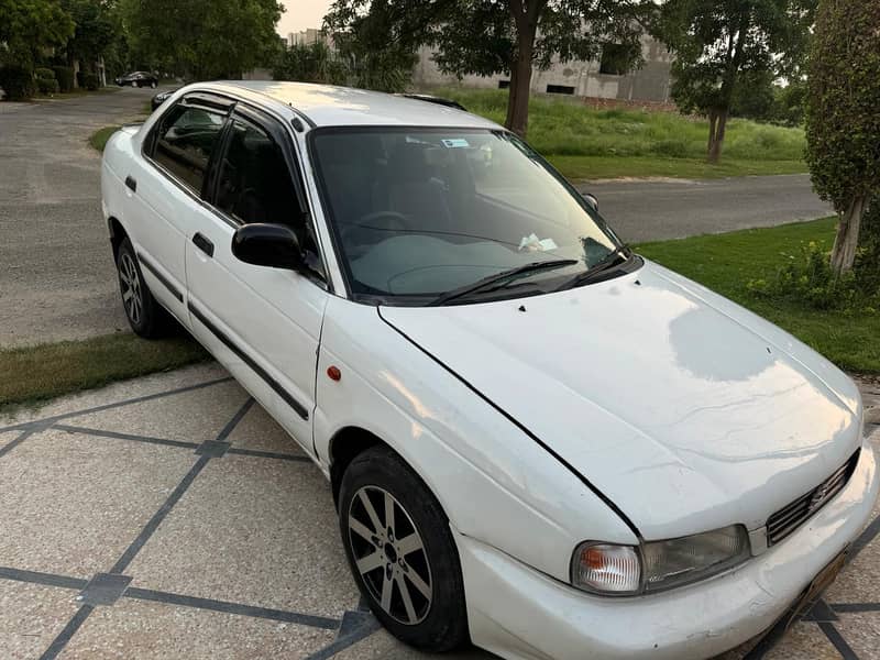 Suzuki Baleno Saloon 2001 7