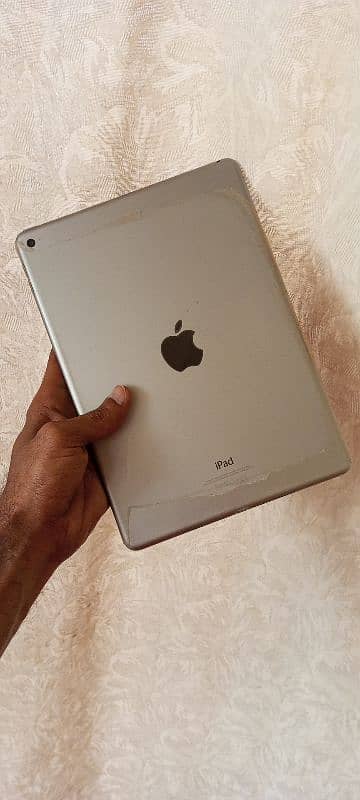 Apple iPAD Air 2 6