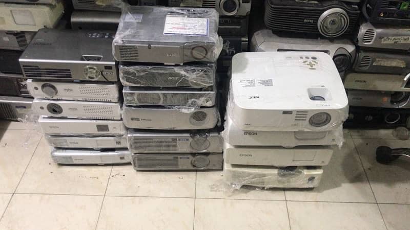 Projectors avalabel in all brands, Epson, sony, Panasonic, Viewsonic, 7