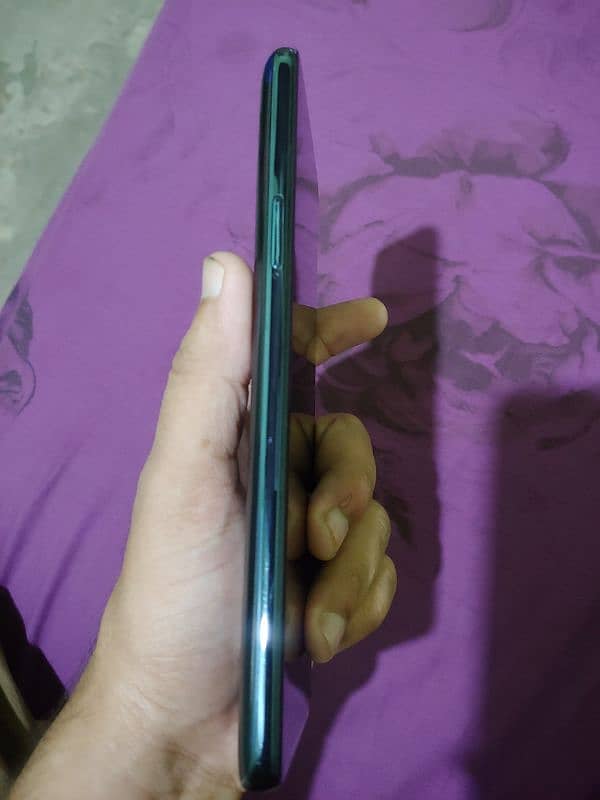 Motorola One5G 4/128 6