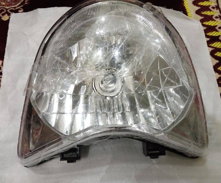 HONDA CB-150 HEADLIGHT 0