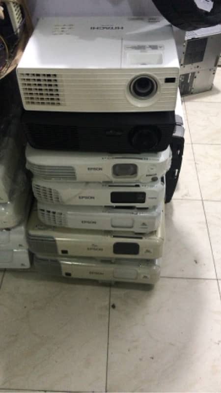 Projectors avalabel in all brands, Epson, sony, Panasonic, Viewsonic, 4