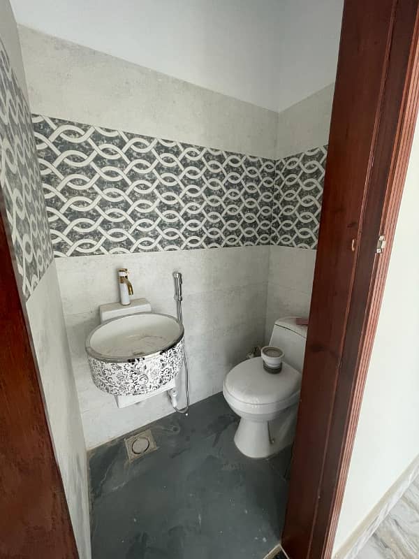 new portion have 3 bed dd for rent in johar 6