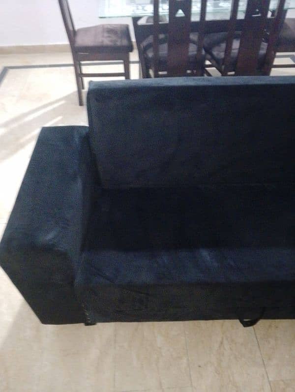 It is a sofa ka bed it use as also sofa or sofa ka bed it also 3 boxes 1