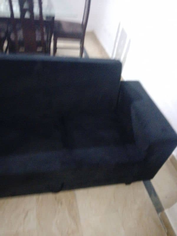 It is a sofa ka bed it use as also sofa or sofa ka bed it also 3 boxes 2