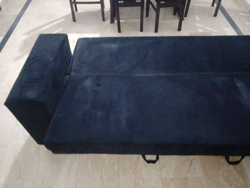 It is a sofa ka bed it use as also sofa or sofa ka bed it also 3 boxes 3