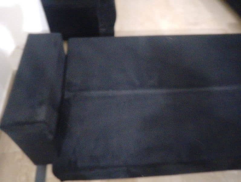 It is a sofa ka bed it use as also sofa or sofa ka bed it also 3 boxes 6