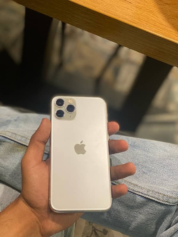 IPHONE 11 pro sim working 3