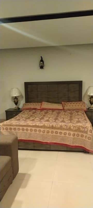 1BED STUDIO FURNISHED APORTMENT IS AVAILABLE FOR RENT IN SECTOR B BAHRIA TOWN LAHORE 4