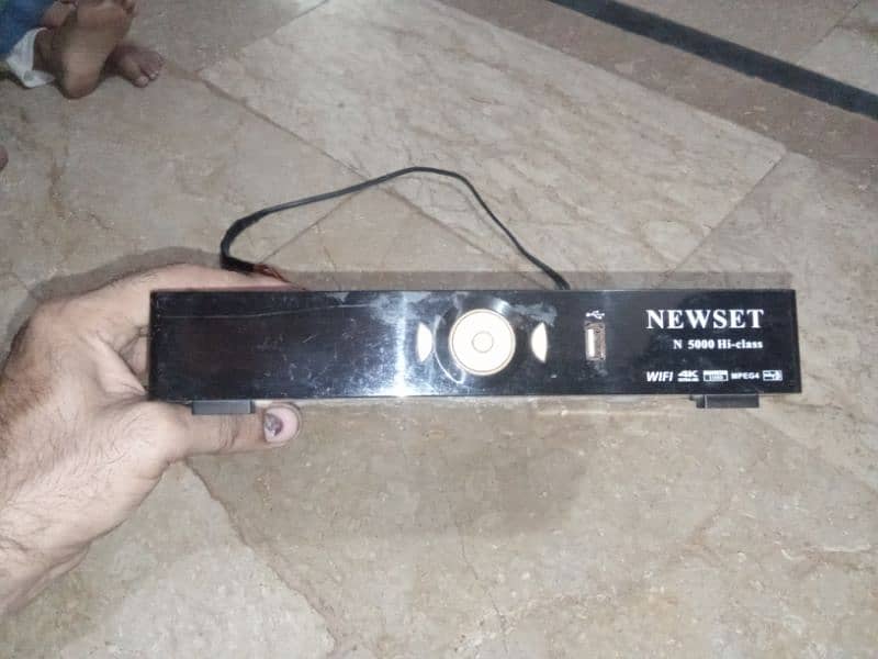 newest ,n5000 hi-class satellite dish receiver. . . . 03062078168 8