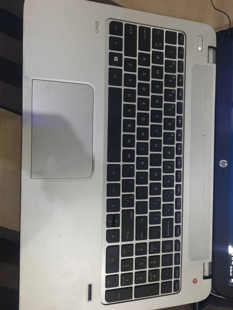 hp 4 generation i5  evny series 2