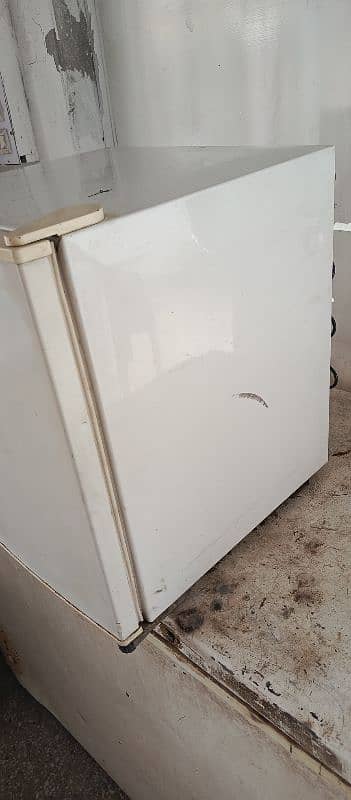 LG fridge. room size 1