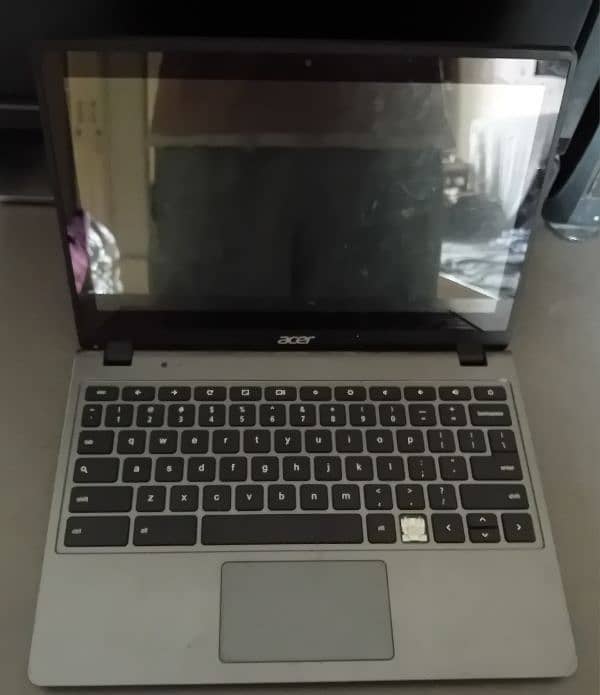 Acer Chromebook C720 Touchscreen 1