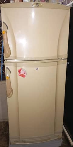 Pell refrigerator for sale in Karachi with good condition no issue