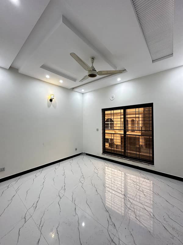 5 Marla Beautifully designed house For Rent In Park View City Lahore. 6