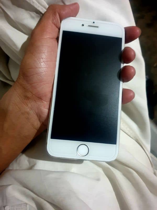 Iphone 6 For sale good condition betry change 4