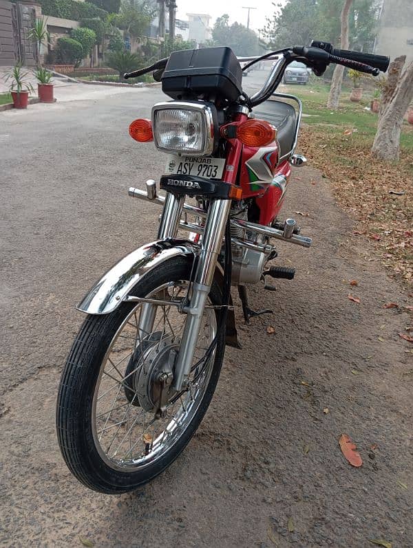 Honda CG 125 2023 model October month purchase brand new condition 1