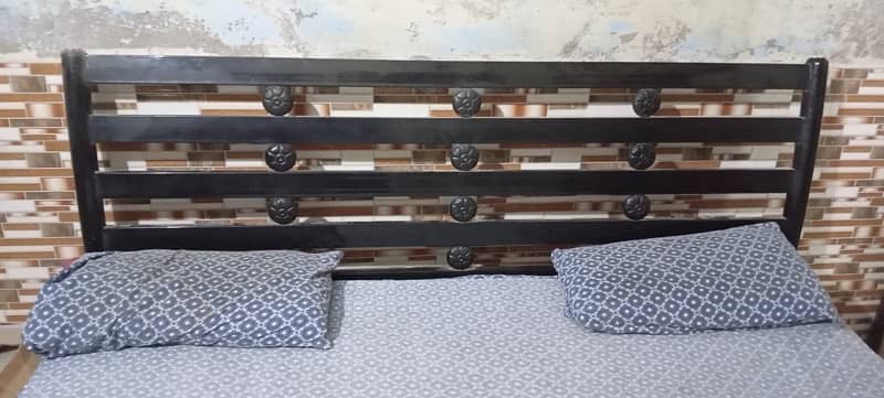 iron bed havay iron it’s new 2