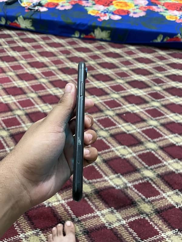 iPhone XR 64gb non PTA 4