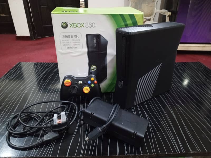 Xbox 360 Slim 0