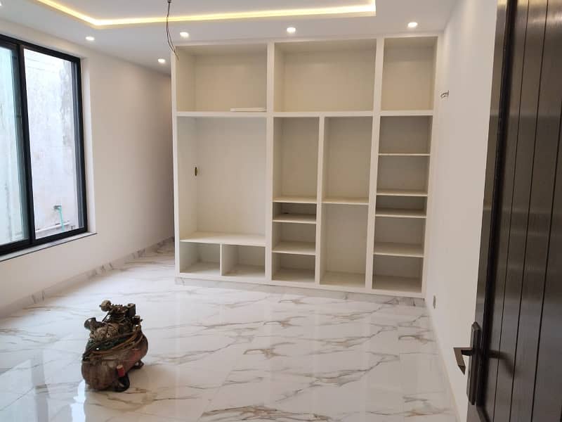 Near H Market 1 Kanal Brand New Upper With 2 Car Parking Available For Rent in Defence Phase 1 6