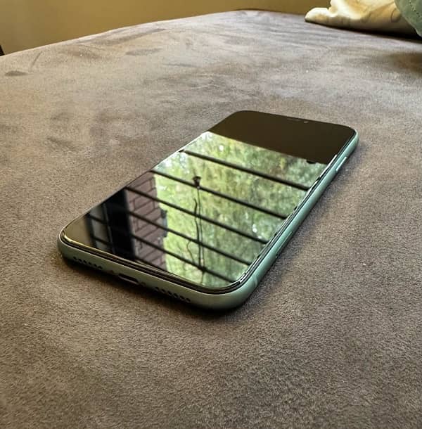 iPhone 11 - 128 GB - Green - Non PTA - Perfect Condition 1