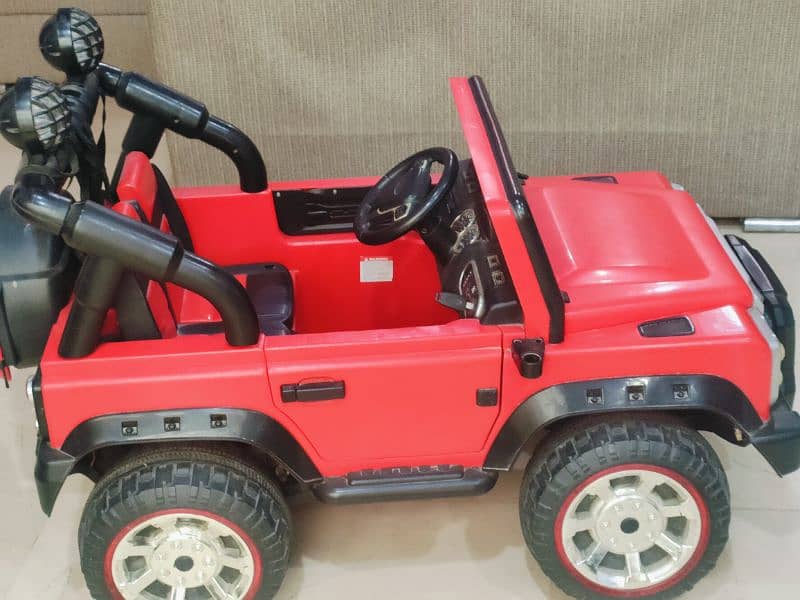 RED DOUBLE SEAT JEEP 12