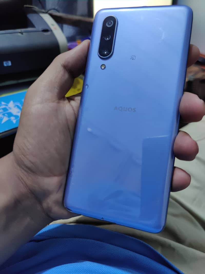 Aquos Zero 5G Basic 6