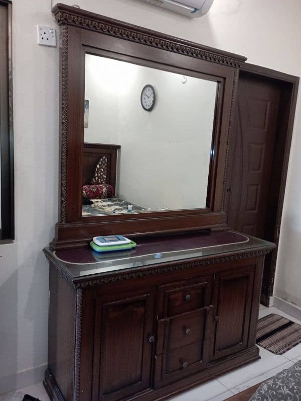 Dressing table, Side tables 2