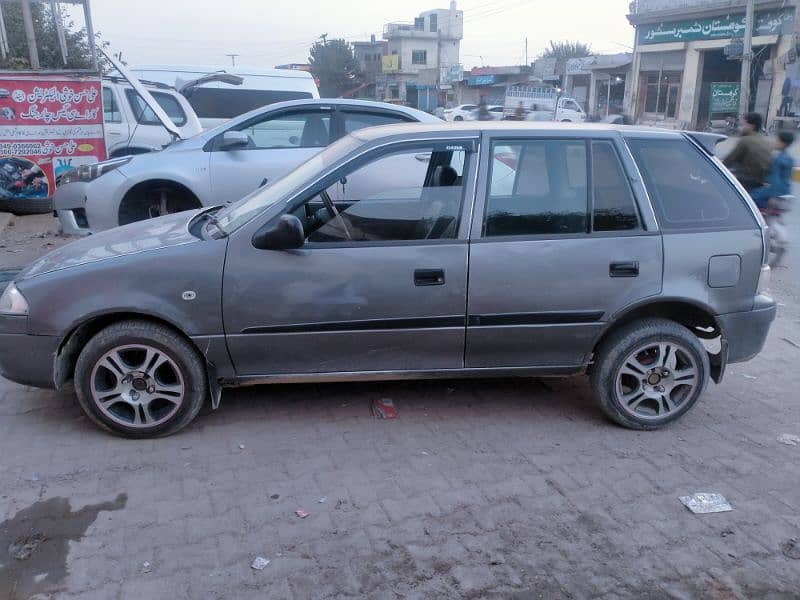 Suzuki Cultus VXRI 2011 8