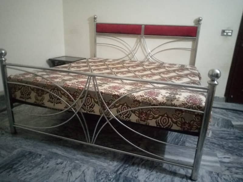 Bed / Iron Double bed set /king Size Bed/ Furniture with Spring mattr 6