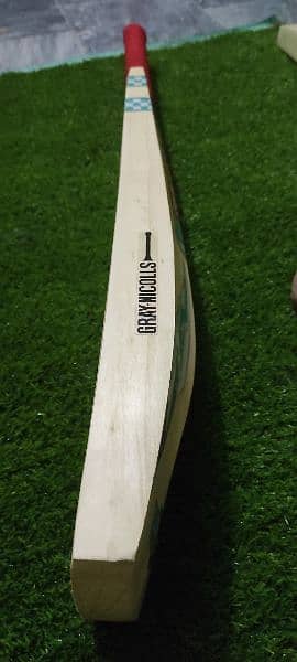 Grade one hardball cricket bats with fully customisation available 4