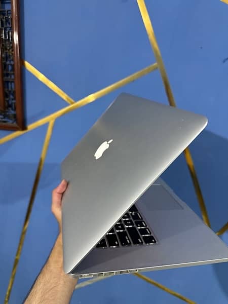 Macbook Pro 15” Retina (Late 2013) Core i7 1