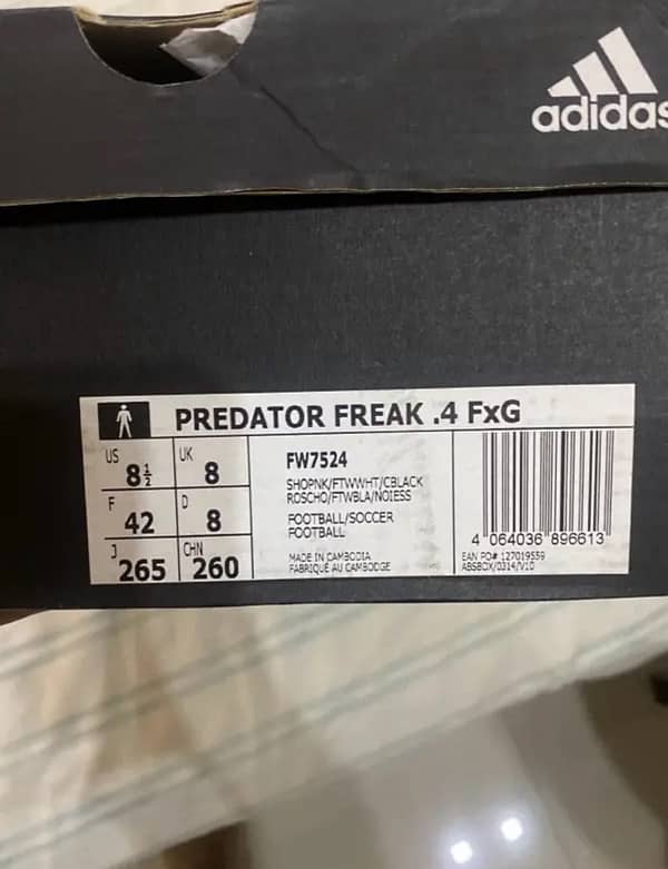 Adidas Football shoes US 8.5 (Adidas Predators . 4 freak FxG 4