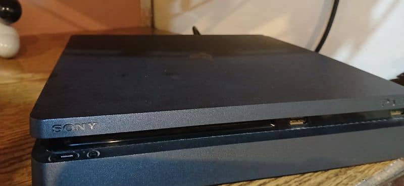 PS4 SLIM 500 GB With Games 7