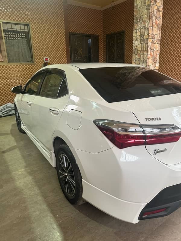 Toyota Altis Grande 2018 3