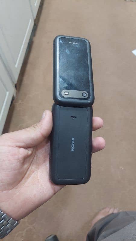 nokia 2660 flip  10/10 1