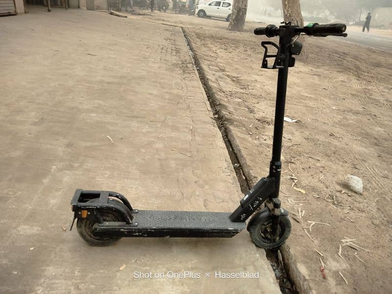 electric Scooty for sale . الیکٹرک سکوٹی فار سیل 1