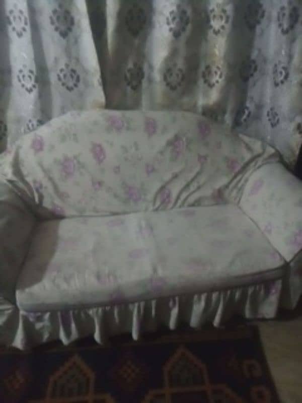 sofa set and urgent for sale 3