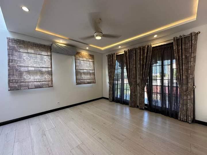 Final Rent 10 Marla Fabulous Upper Portion On Top Location For Rent In DHA Phase 1 Lahore 0