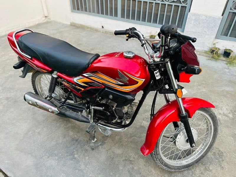 Honda Pridor Baiq motorcycle 1