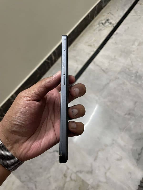 Realme C35 0