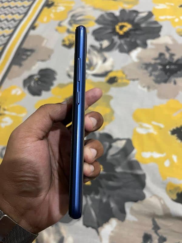 Realme C12 3