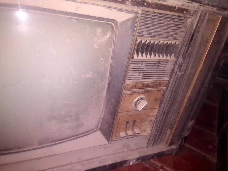 old tv 5