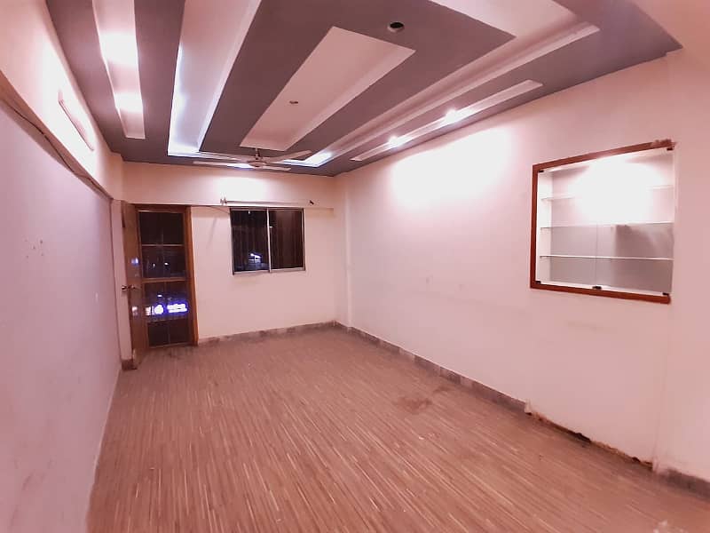 3 BED DD FLAT FOR RENT GULISTAN-E-JAUHAR BLOCK 14 NEAR RED APPLE. . 3