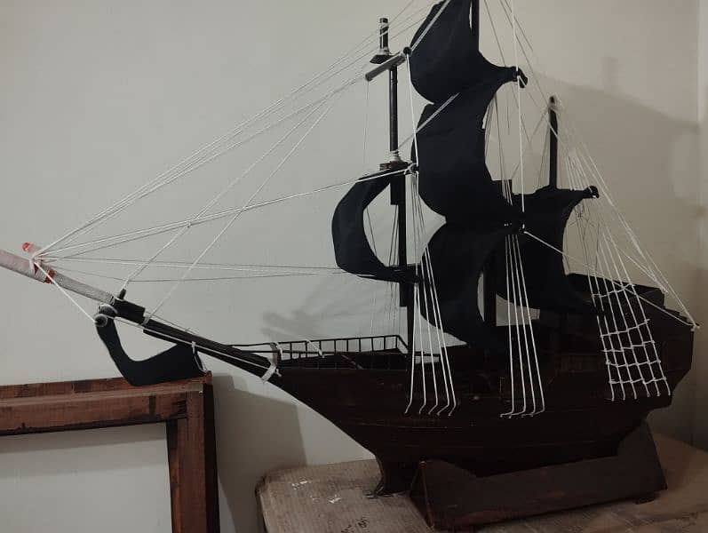 Pirate boat/handmade ship 0