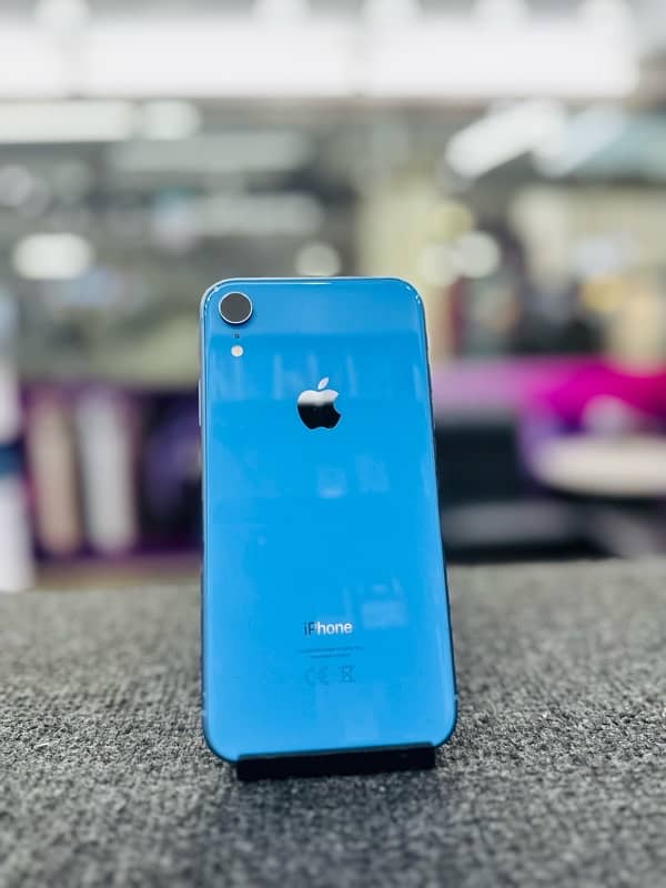 iPhone XR 64GB 2