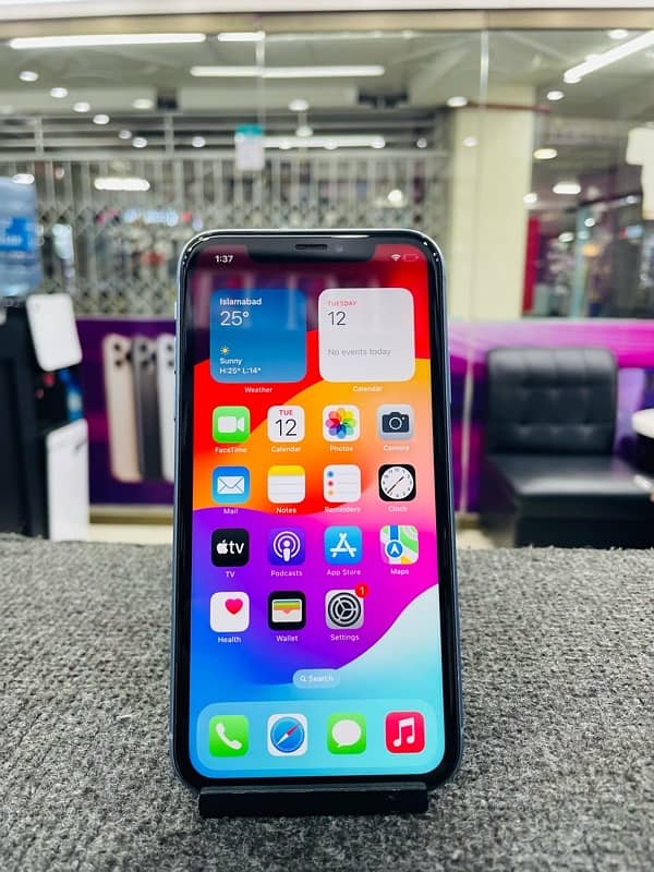 iPhone XR 64GB 3