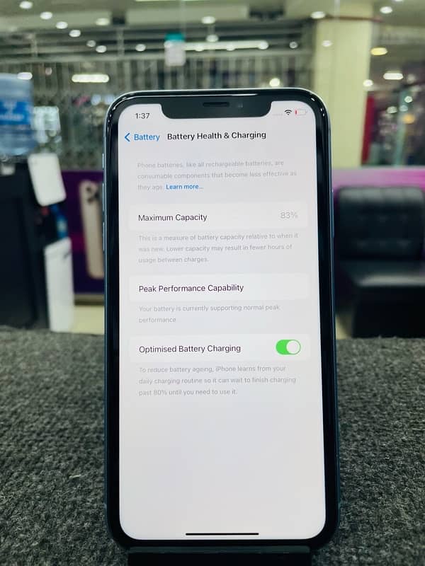 iPhone XR 64GB 4