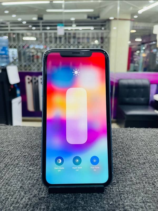 iPhone XR 64GB 5